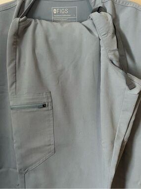 FIGS Dusty Blue Rafaela Scrub Top and Zamora Jogger set- Technical Collection